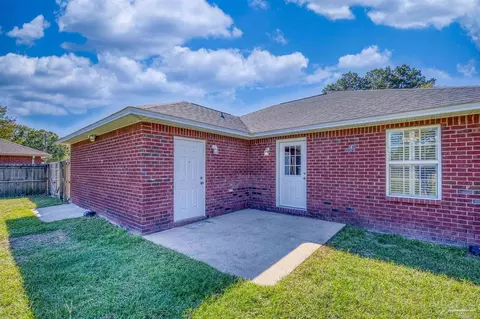 Exterior - 5344 Traci Dr, Milton, FL 32583 photo 5 of 16