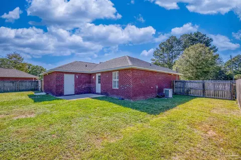 Exterior - 5344 Traci Dr, Milton, FL 32583 photo 4 of 16