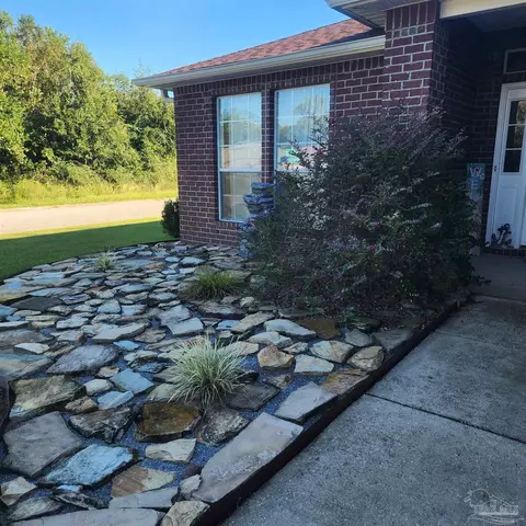 769 Forgotten Creek Ln, Pensacola, FL 32514