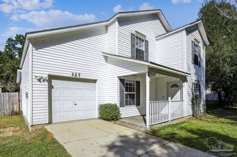 327 Robinhood Ln, Pensacola, FL 32526