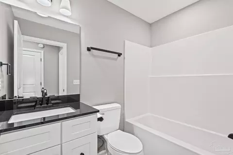 Bath - 4715 Live Oak Ln, Pace, FL 32571 photo 3 of 3