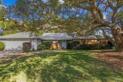 1328 Tiger Ln, Gulf Breeze, FL 32563