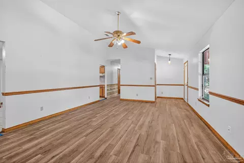 5453 Hamilton Ln, Pace, FL 32571 photo 9