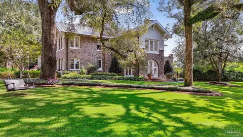 3260 Seville Dr, Pensacola, FL 32503