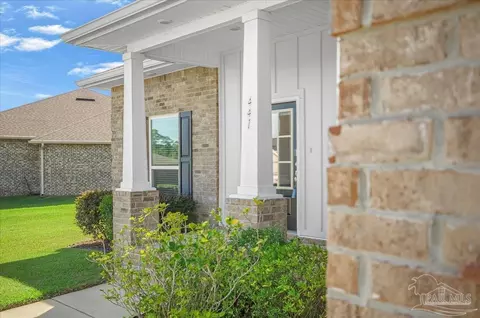 Exterior - 441 Broadleaf Cir, Cantonment, FL 32533 photo 5 of 8