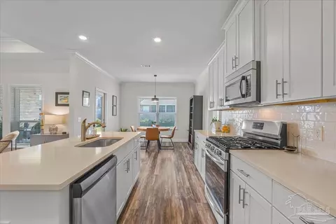 Kitchen - 441 Broadleaf Cir, Cantonment, FL 32533 photo 2 of 3