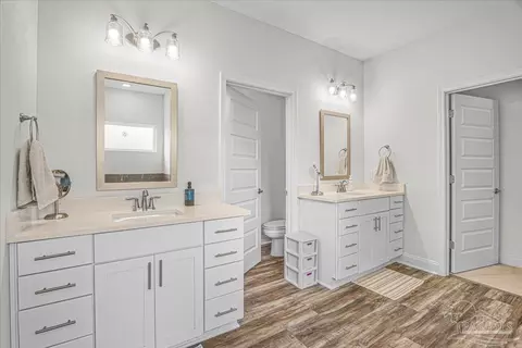 Bath - 441 Broadleaf Cir, Cantonment, FL 32533 photo 1 of 5
