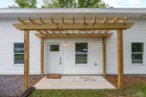 Exterior - 7151 Richard Lane Rd, Milton, FL 32583 photo 5 of 5