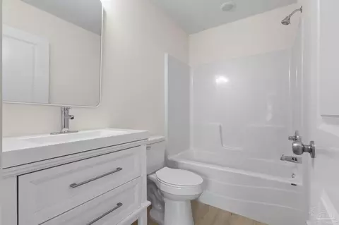 Bath - 7151 Richard Lane Rd, Milton, FL 32583 photo 1 of 2