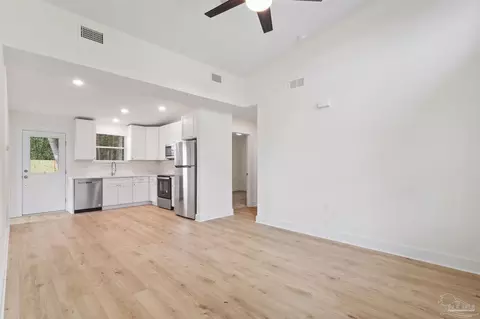 Living - 7151 Richard Lane Rd, Milton, FL 32583 photo 2 of 4