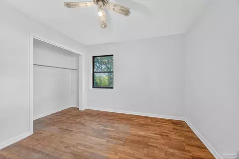 Bedroom - 6571 Cedar St, Milton, FL 32570 photo 8 of 10