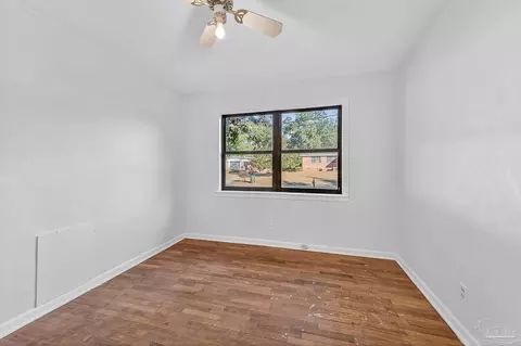 Bedroom - 6571 Cedar St, Milton, FL 32570 photo 2 of 10