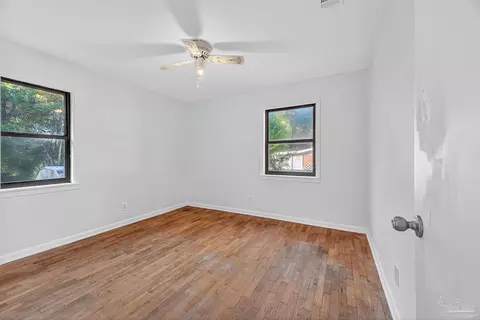Bedroom - 6571 Cedar St, Milton, FL 32570 photo 7 of 10