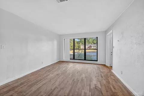 Living - 6571 Cedar St, Milton, FL 32570 photo 3 of 5