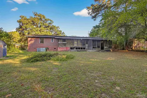 Exterior - 6571 Cedar St, Milton, FL 32570 photo 8 of 8