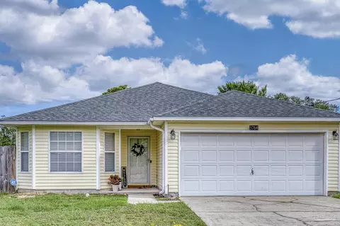 5764 Government Dr, Gulf Breeze, FL 32563