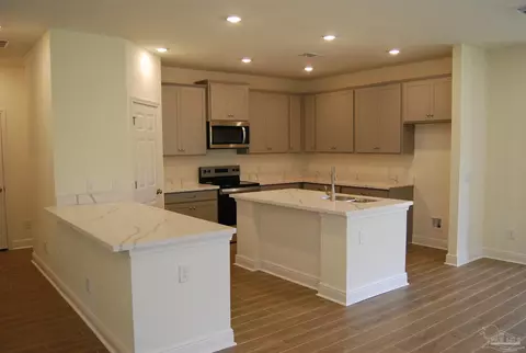 4710 Majestic Palm St, Pace, FL 32571 photo 3