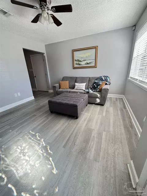 346 Quigley Rd, Pensacola, FL 32506