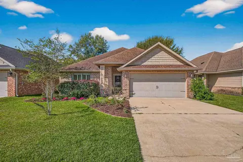 2527 Fiddlers Cir, Cantonment, FL 32533