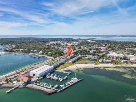 200 Pensacola Beach Rd #E4, Gulf Breeze, FL 32561