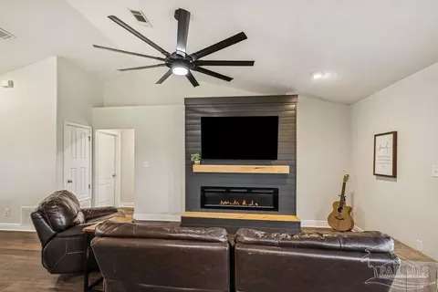 Living - 3366 Farrish Rd, Jay, FL 32565 photo 2 of 2