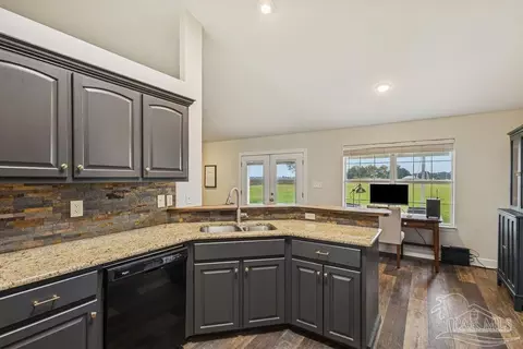 Kitchen - 3366 Farrish Rd, Jay, FL 32565 photo 2 of 3