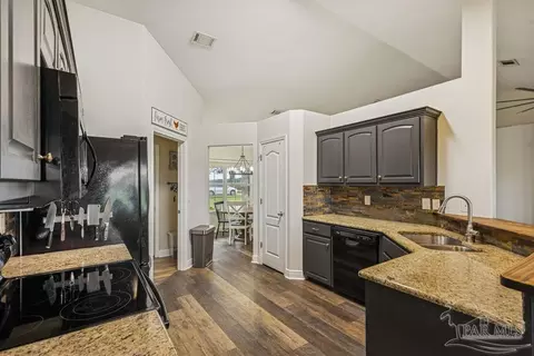 Kitchen - 3366 Farrish Rd, Jay, FL 32565 photo 1 of 3