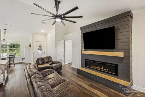 Living - 3366 Farrish Rd, Jay, FL 32565 photo 1 of 2
