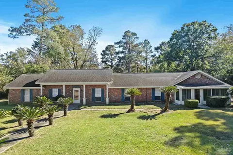695 Woods Rd, Atmore, AL 36502
