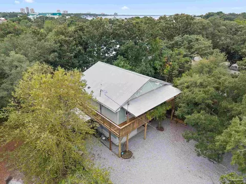 14103 Innerarity Pt Rd, Pensacola, FL 32507