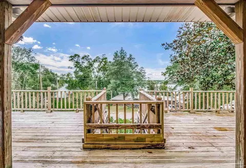 Exterior - 7619 Lakeside Dr, Milton, FL 32583 photo 8 of 20