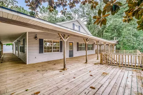 Exterior - 7619 Lakeside Dr, Milton, FL 32583 photo 6 of 20