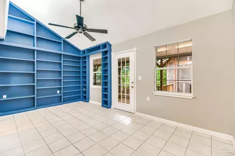 Living - 7619 Lakeside Dr, Milton, FL 32583 photo 5 of 11