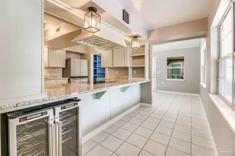 Kitchen - 7619 Lakeside Dr, Milton, FL 32583 photo 1 of 7