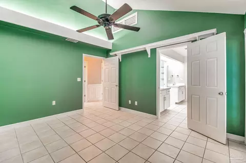 Bedroom - 7619 Lakeside Dr, Milton, FL 32583 photo 2 of 10