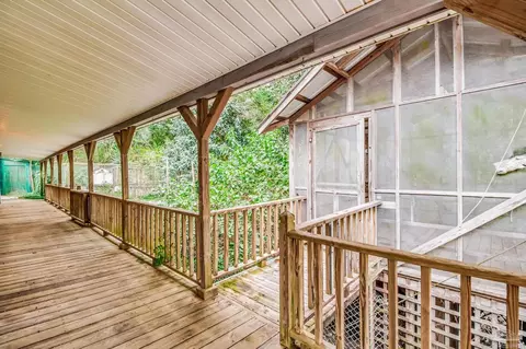 Exterior - 7619 Lakeside Dr, Milton, FL 32583 photo 12 of 20