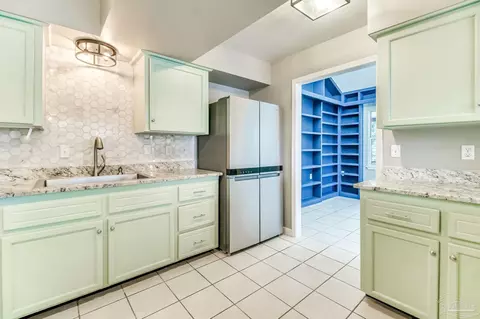 Kitchen - 7619 Lakeside Dr, Milton, FL 32583 photo 7 of 7