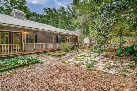 Exterior - 7619 Lakeside Dr, Milton, FL 32583 photo 16 of 20