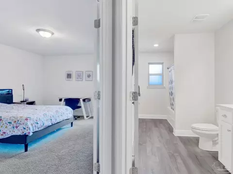 Entry Way - 5956 Parsonage Cir, Milton, FL 32570 photo 5 of 6