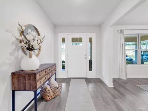 Entry Way - 5956 Parsonage Cir, Milton, FL 32570 photo 1 of 6