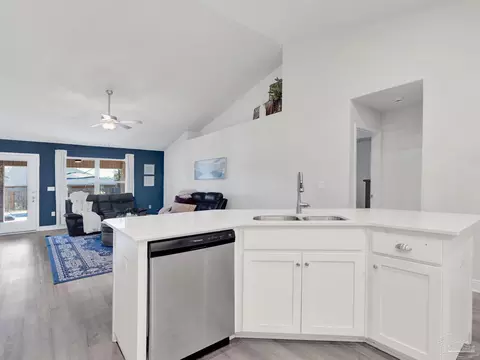 Kitchen - 5956 Parsonage Cir, Milton, FL 32570 photo 1 of 4