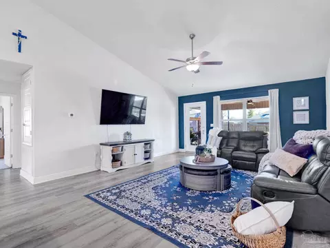Living - 5956 Parsonage Cir, Milton, FL 32570 photo 3 of 4