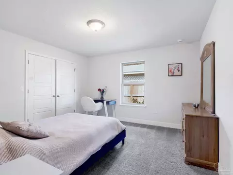 Bedroom - 5956 Parsonage Cir, Milton, FL 32570 photo 9 of 12