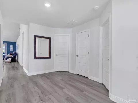 Entry Way - 5956 Parsonage Cir, Milton, FL 32570 photo 3 of 6