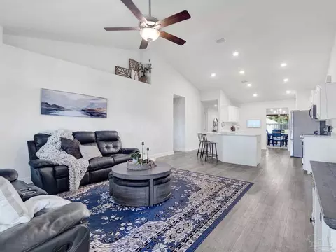 Living - 5956 Parsonage Cir, Milton, FL 32570 photo 4 of 4