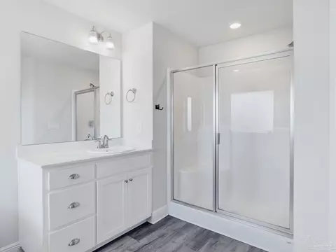 Bath - 5956 Parsonage Cir, Milton, FL 32570 photo 5 of 6