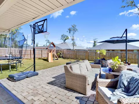 Exterior - 5956 Parsonage Cir, Milton, FL 32570 photo 9 of 21
