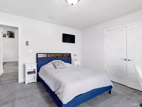 Bedroom - 5956 Parsonage Cir, Milton, FL 32570 photo 8 of 12