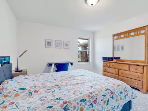 Bedroom - 5956 Parsonage Cir, Milton, FL 32570 photo 7 of 12