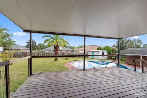 Exterior - 4762 Pine Ln, Pace, FL 32571 photo 5 of 7